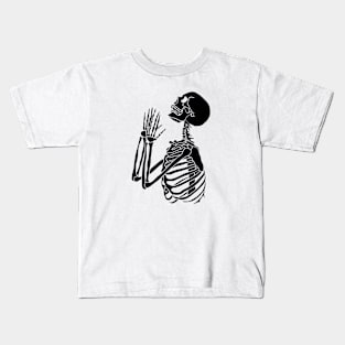 praying skeleton, halloween Kids T-Shirt